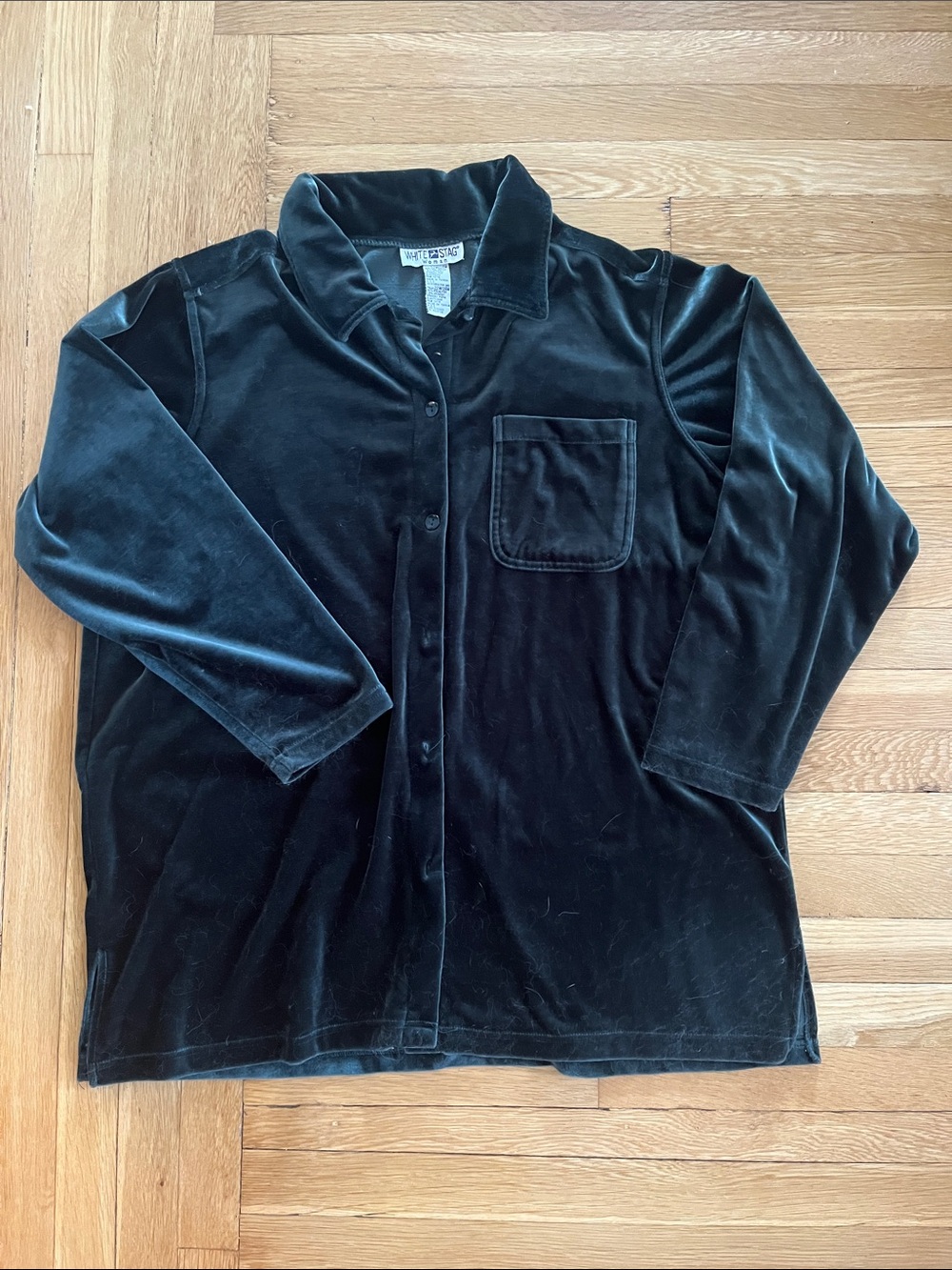 White Stag Woman Green Velour button Down Top